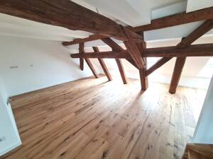 Moderne helle Dachgeschosswohnung mit Einbauküche, Stellplatz – 7743 Jena – Vorschaubild 2