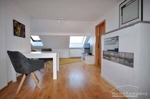 12105 HomeCompany Dresden Möbliert/Furnished 2-Zimmer Dachgeschoß Apartment in Wilsdruffer Vorstadt/Seevorstadt-West max. 2 Personen – 1067 Dresden – Vorschaubild 2