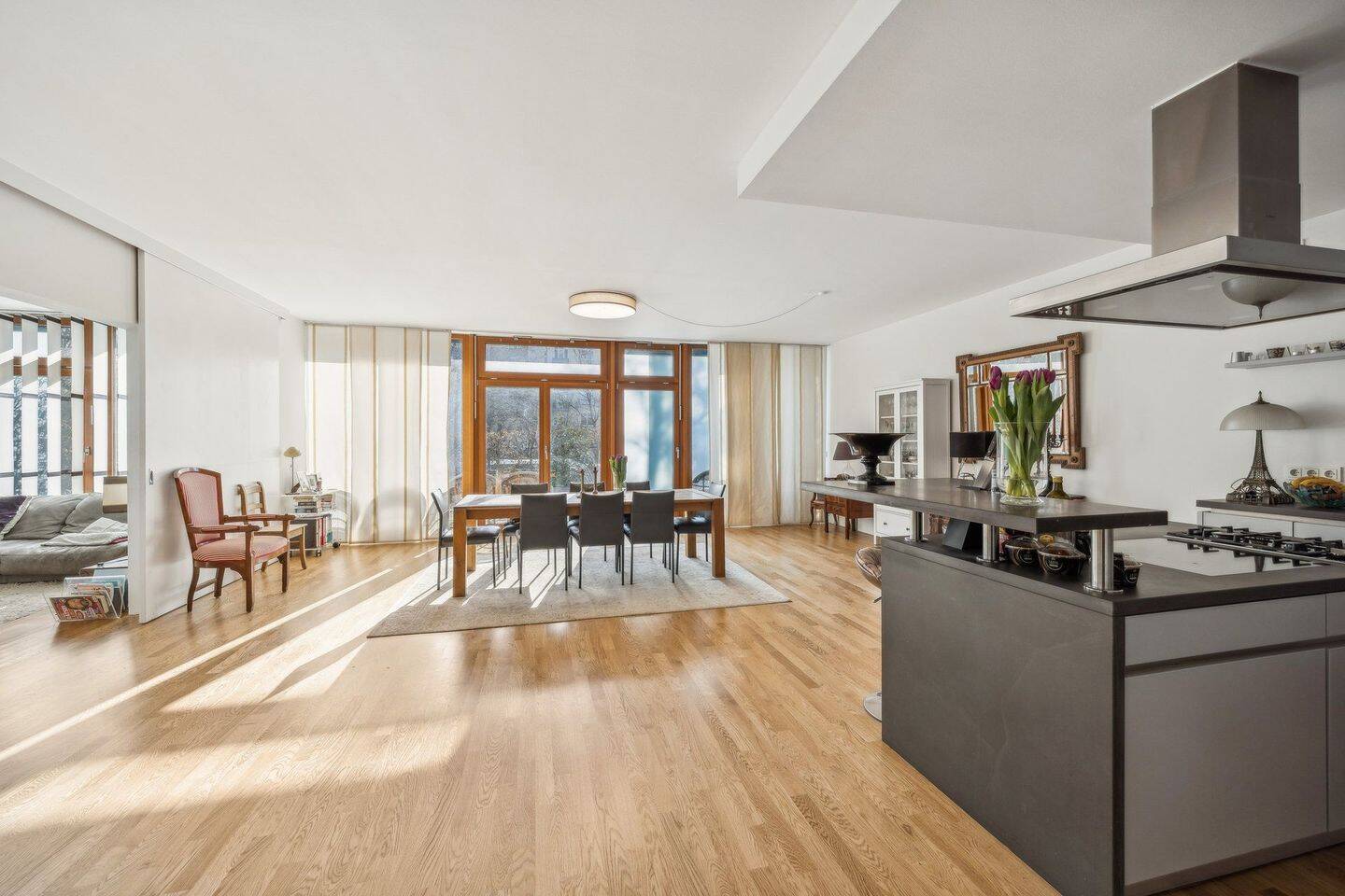 Eppendorf pur: Großzügige Familienwohnung mit Terrasse & Top-Anbindung