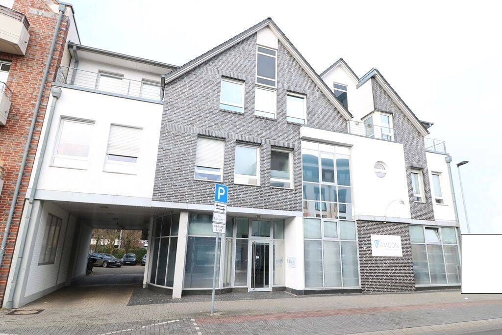 Topzentrale helle 2 Zi.- Citywhg. m. 2 Balk. u. Pkw-Stellplatz z.B. Ideal f. Single's !!