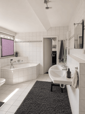 Großzügiges Wohnen mit Stil-4 Zimmer Wohnung mit Balkon, Kamin und Klimaanlage in Buchholz – 47249 Duisburg – Vorschaubild 9