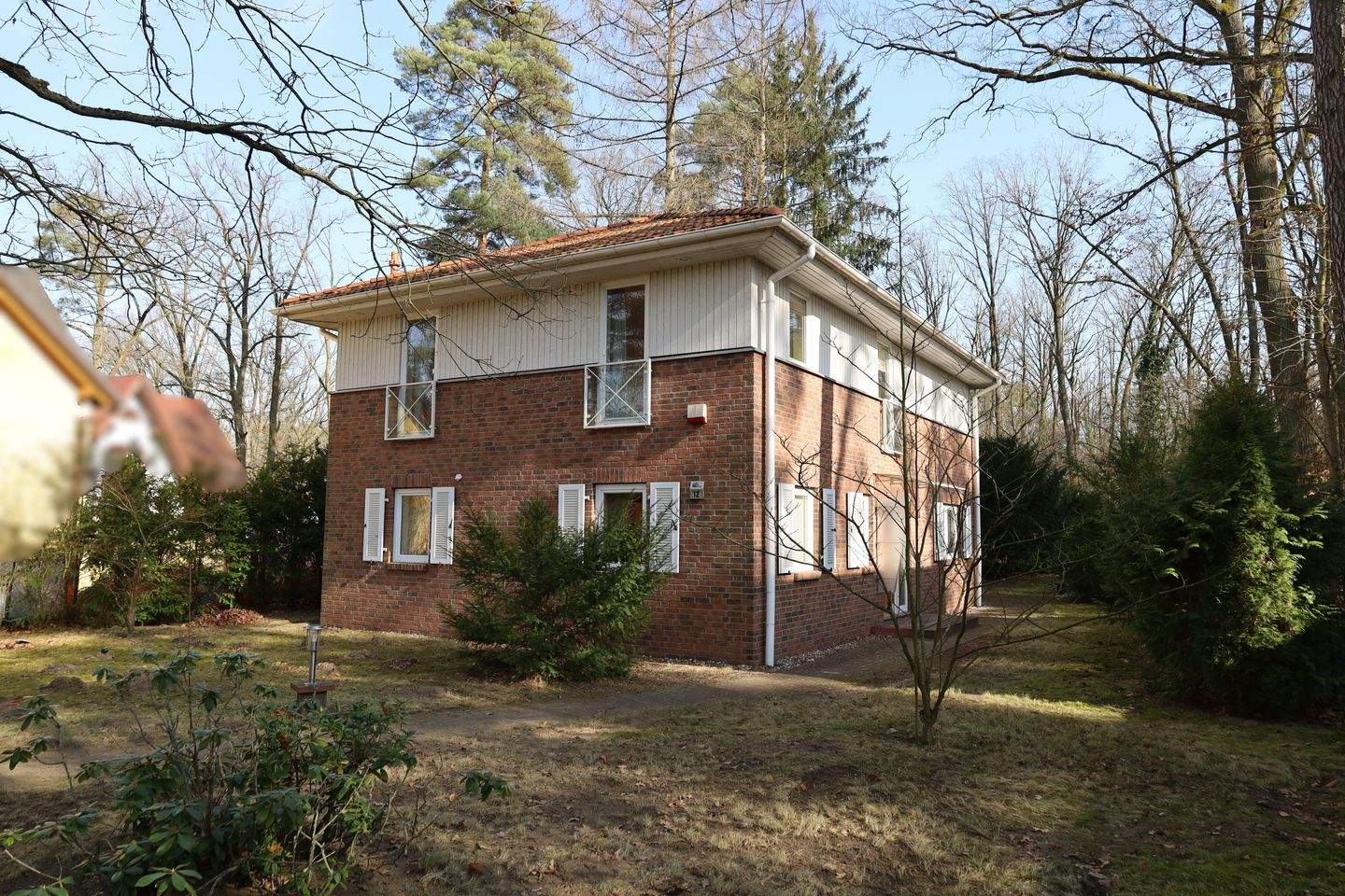 *BEREITS RESERVIERT*-Ruhig wohnen in Falkensee: Stadtvilla mit 6 Zimmer in familienfreundlicher Siedlung – Falkensee – Vorschaubild 2