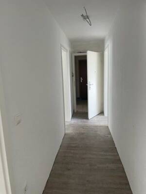 große 3-Zimmer-Wohnung mit Ausblick sucht neue Mieter – 47058 Duisburg – Vorschaubild 3
