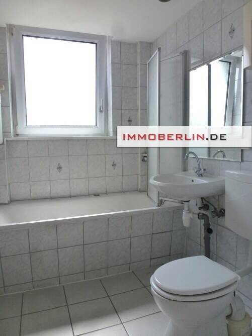 IMMOBERLIN.DE - Helle Westend-Wohnung mit Pkw-Stellplatz nahe Brixplatz – Berlin – Vorschaubild 5