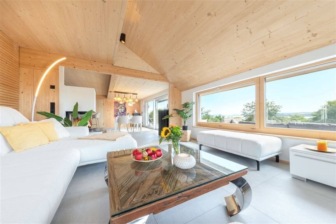 Traumhaus mit Fernblick I KFW-Förderung I Natürlich aus Holz: Helle, wohngesunde 5 bis 8-Zimmer Maisonettewohnung in Singen-Volkertshausen – Volkertshausen – Vorschaubild 9