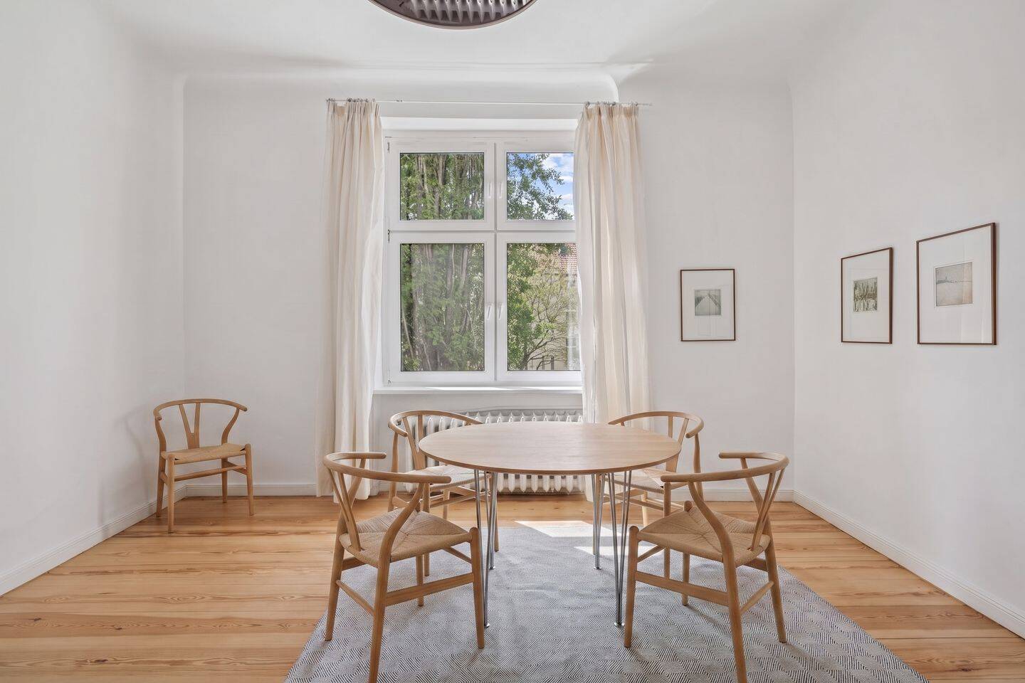Stilvolle Altbauwohnung in Toplage City West – Berlin – Vorschaubild 2
