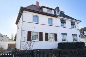 Ihr neues Zuhause mit Potenzial - Doppelhaushälfte mit Garage und Keller