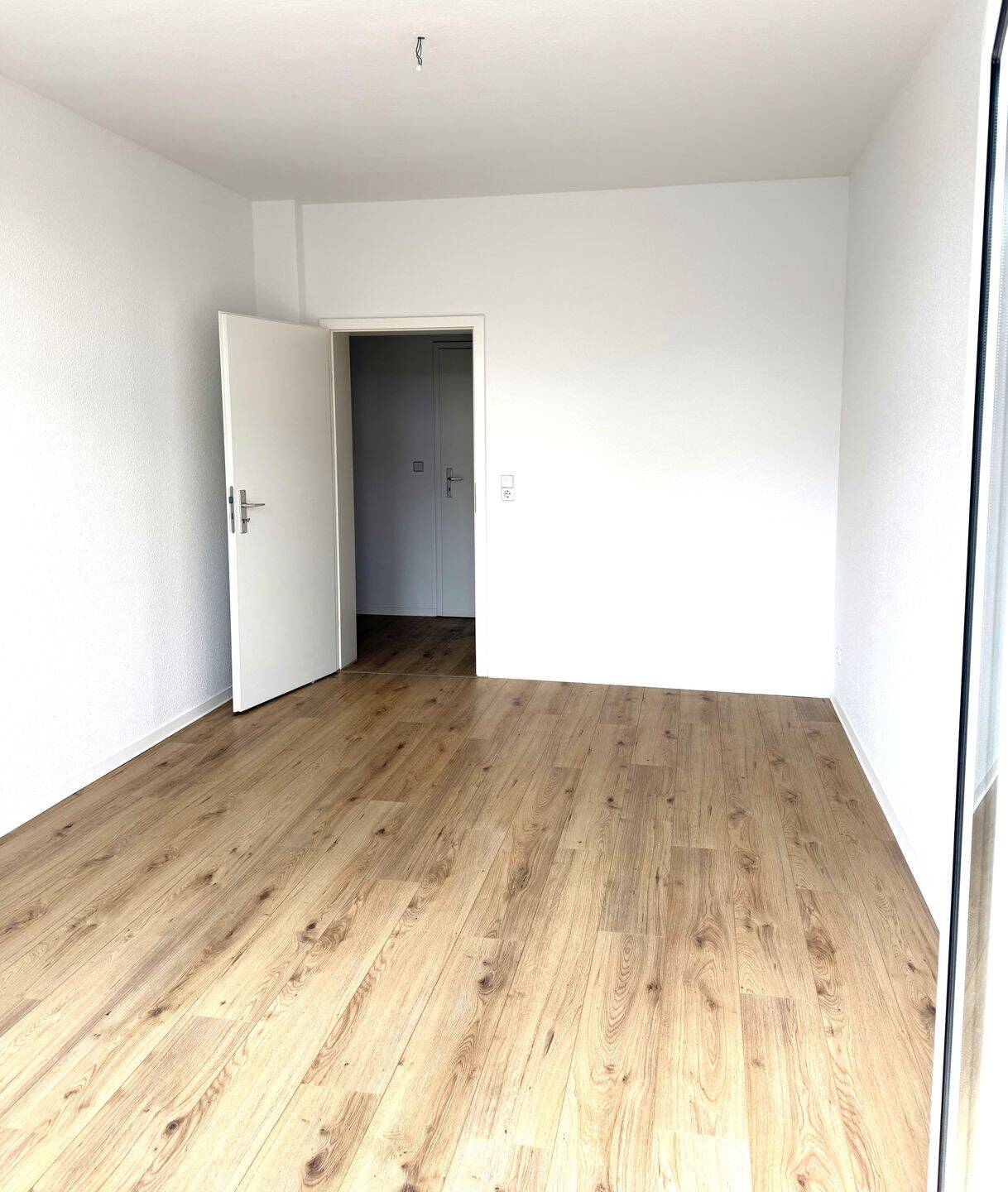 +++Frisch saniert+++helles DG mit familienfreundlichem Zuschnitt und Balkon+++ – Magdeburg – Vorschaubild 8