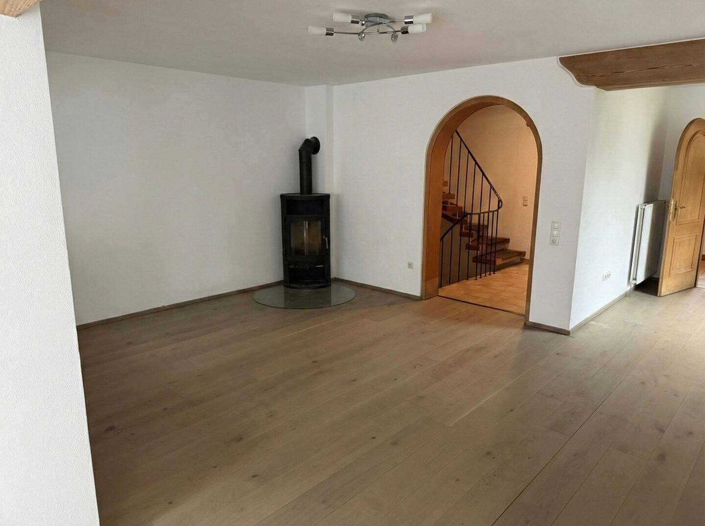 Großzügiges Reihenendhaus mit 5 Zimmern und viel Potenzial – Allershausen – Vorschaubild 3
