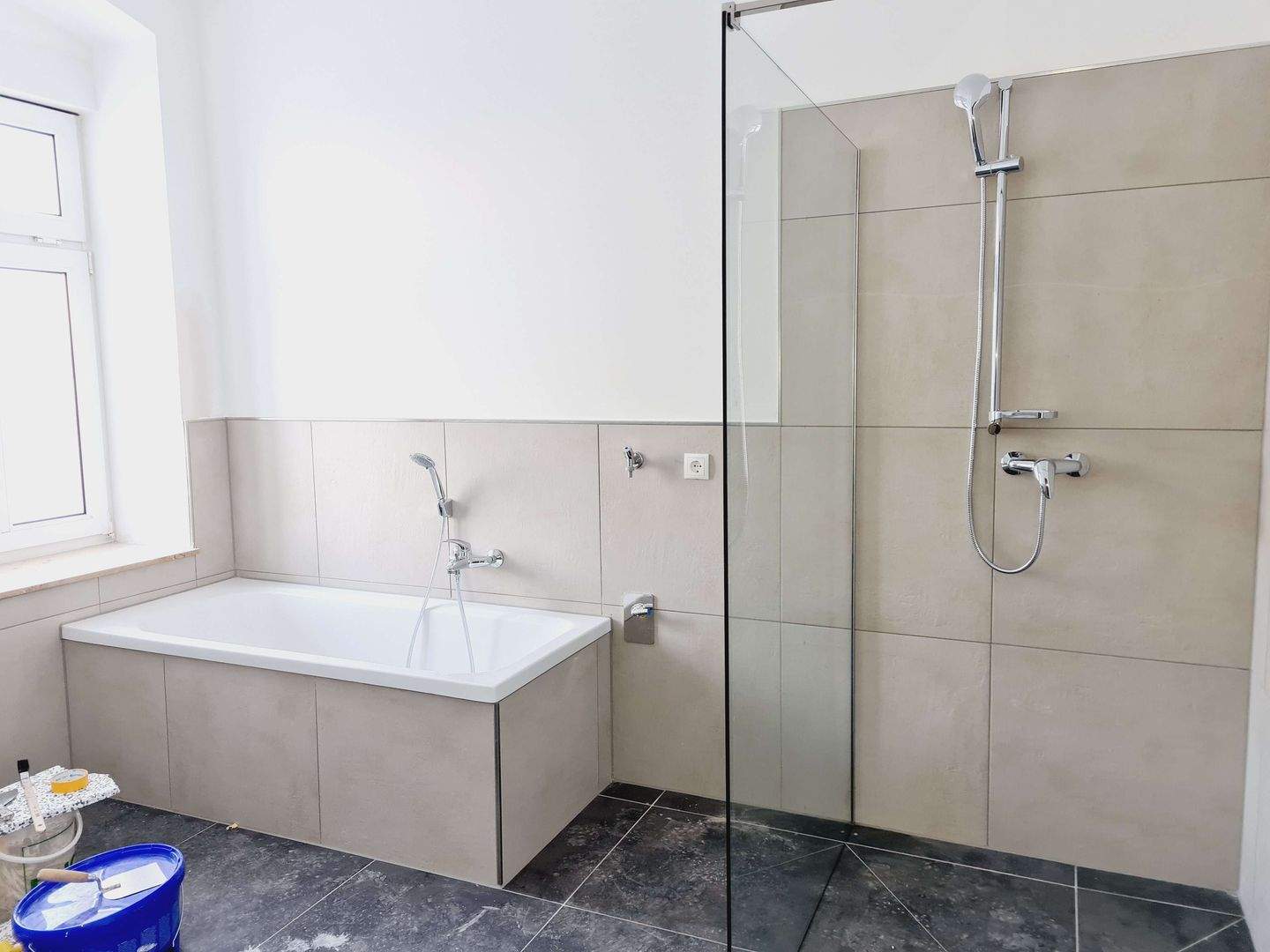 Terrasse - Stellplatz mgl. - Wanne u. Dusche - Parkett - Frei ab 1.4.26 – Chemnitz – Vorschaubild 2