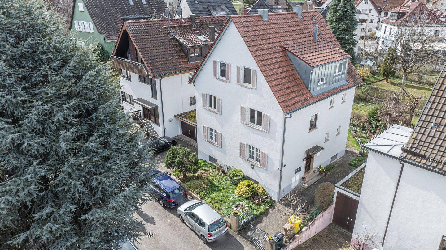 Charmantes Haus mit Potential in ruhiger, begehrter Lage von Fellbach-Schmiden! – Fellbach – Bild 1 von 9