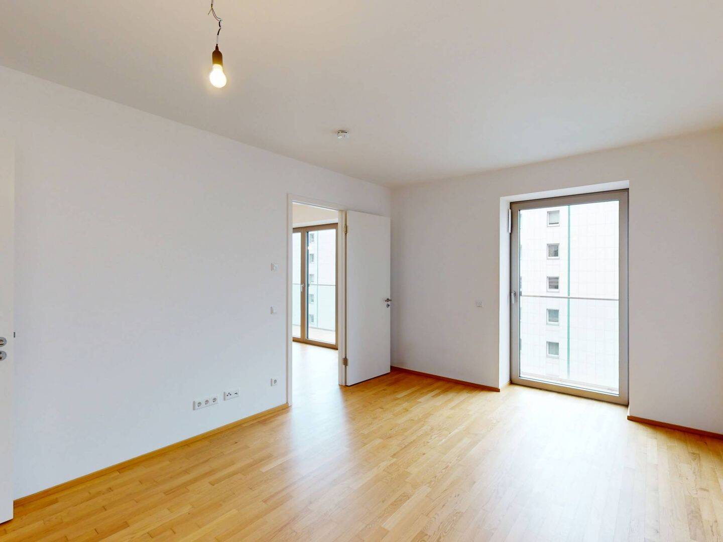 Viel Platz, mitten in der Hauptstadt: Helle 3-Zimmer-Neubauwohnung mit BALKON, 2 BÄDERN und EBK i...