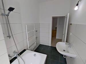 Gemütliche 2-Zimmer-Wohnung mit modernem Tageslichtbad und großer Küche – 33607 Bielefeld – Vorschaubild 9