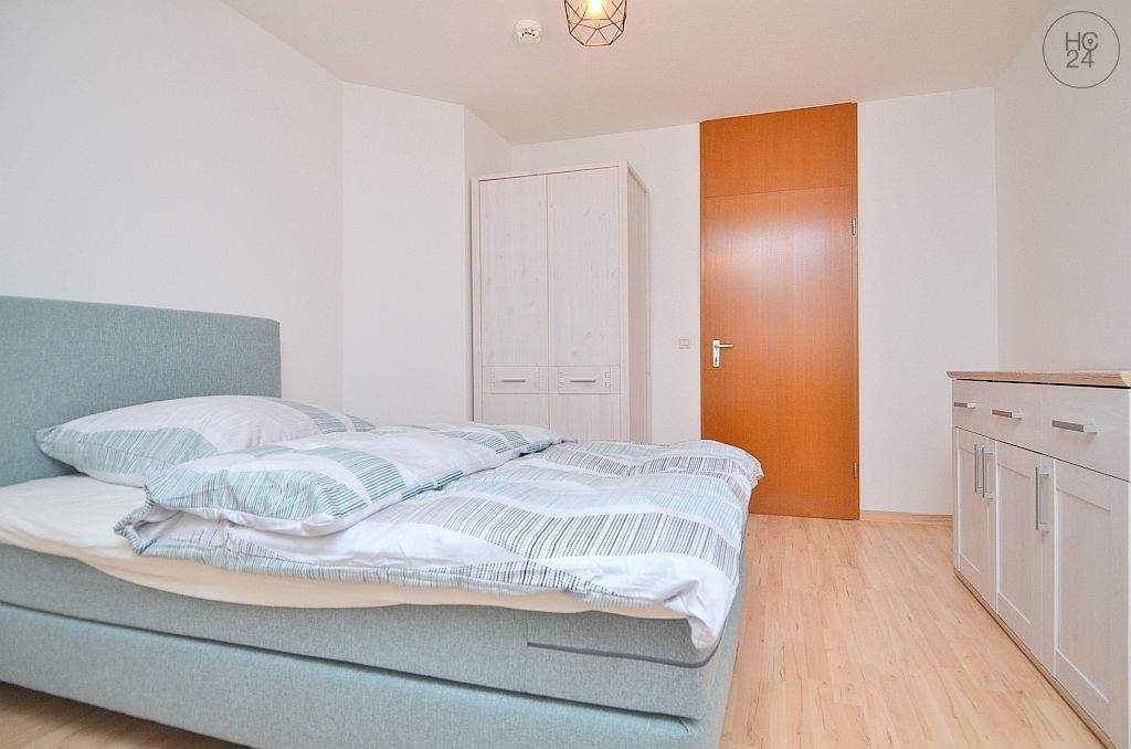 Schön möbliertes WG-Zimmer mit WLAN in Nürnberg Süd – Nürnberg – Vorschaubild 2
