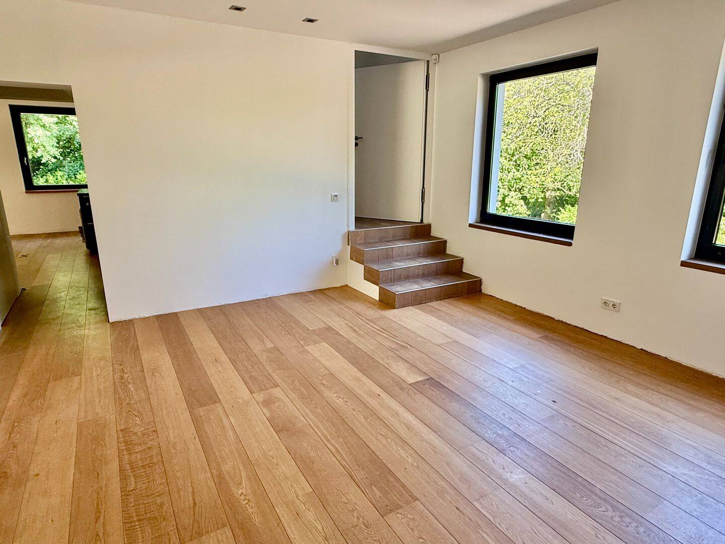EINE RESIDENZ VON AUSSERGEWÖHNLICHER PRÄSENZ IN EXKLUSIVER WALDRANDLAGE – Hagen – Vorschaubild 3