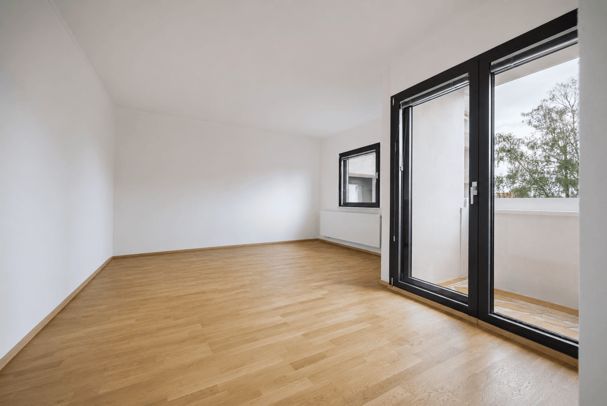 Helle Wohlfühlwohnung mit Balkon, Parkett und optimaler Raumaufteilung – 13407 Berlin – Bild 1 von 3