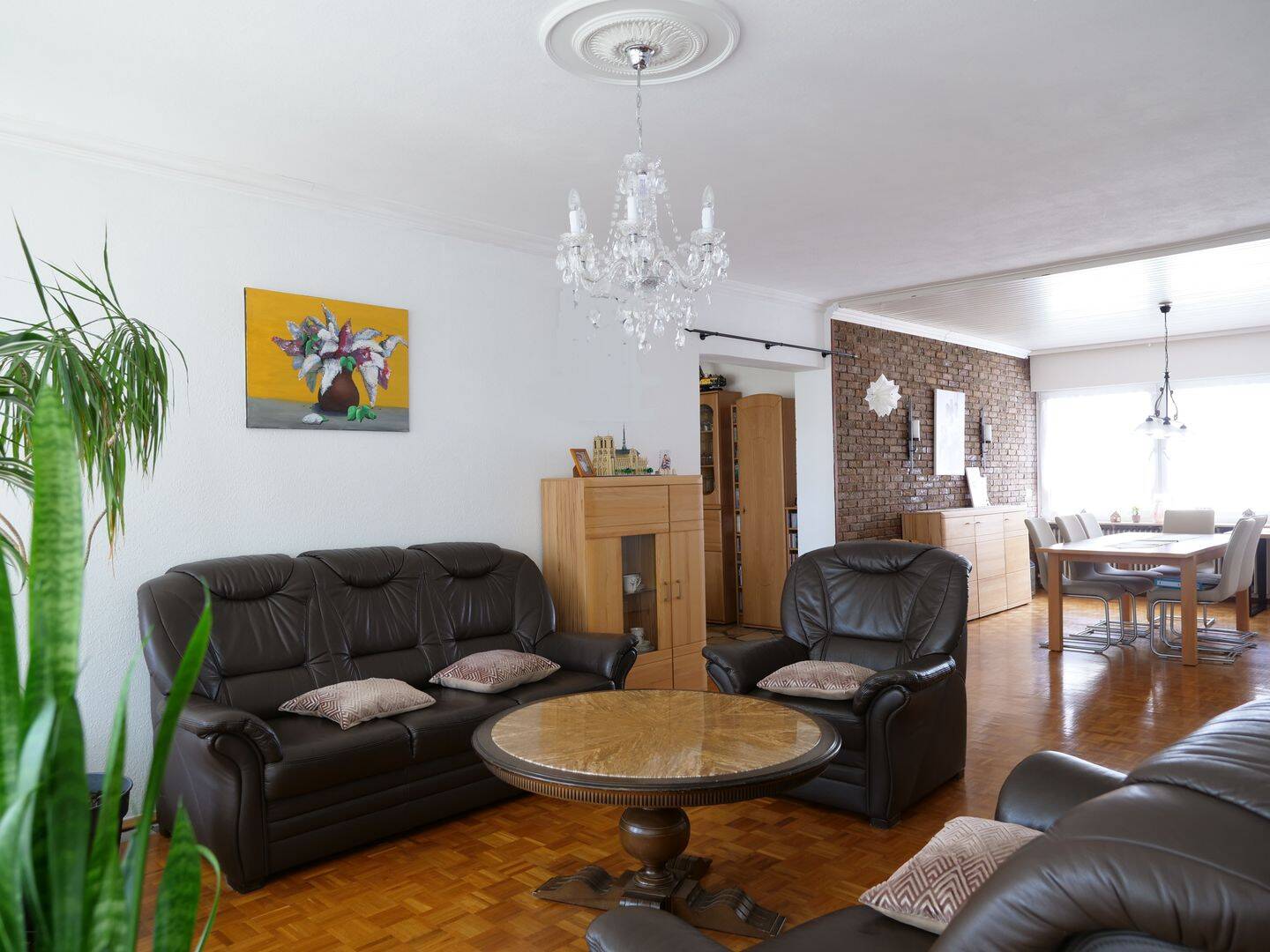 Viel Platz für Ihre Ideen. Großzügiger Bungalow in ruhiger Lage von Erbes-Büdesheim – Erbes-Büdesheim – Vorschaubild 2