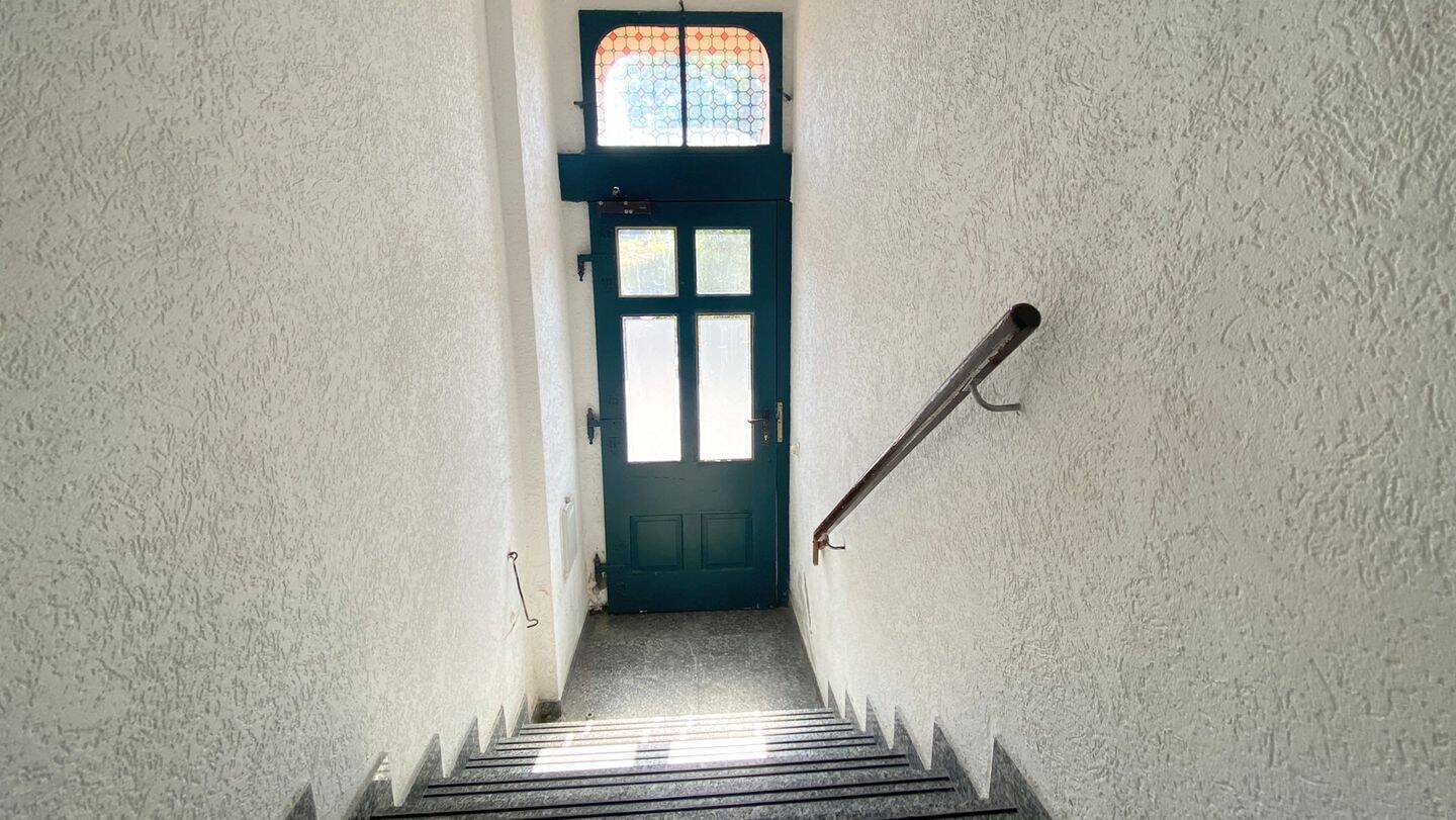 Charmantes Mehrfamilienhaus mit vier separaten Wohneinheiten - ideal für Kapitalanleger! – Altenburg – Vorschaubild 3
