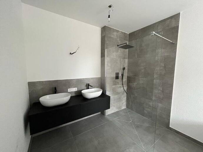 Hochwertige DHH Gerolfing - mit EBK, Wallbox und optional einer kleinen Einliegerwohnung - frei ab 01.04.2026 – Ingolstadt – Vorschaubild 3