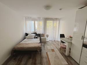 Helle, möblierte 1-Zimmer-Wohnung in zentraler Lage – 70182 Stuttgart – Vorschaubild 1