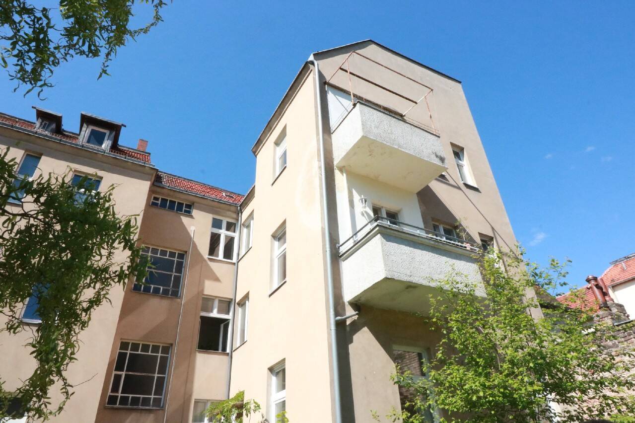 Kapitalanlage mit Stil! Vermietete Altbauwohnung mit Balkon im exklusiven Villenviertel! – Berlin – Vorschaubild 5