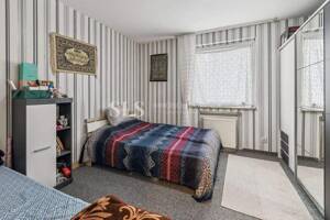 Vermietete Eigentumswohnung im 1. Obergeschoss mit Balkon, Aufzug und Tiefgaragenstellplatz – 45279 Essen – Vorschaubild 8