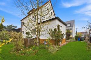 Wohnhaus mit 3 Wohnungen in schöner Wohnlage, Fürth-Ronhof. Bezugsfrei! – 90765 Fürth – Vorschaubild 2