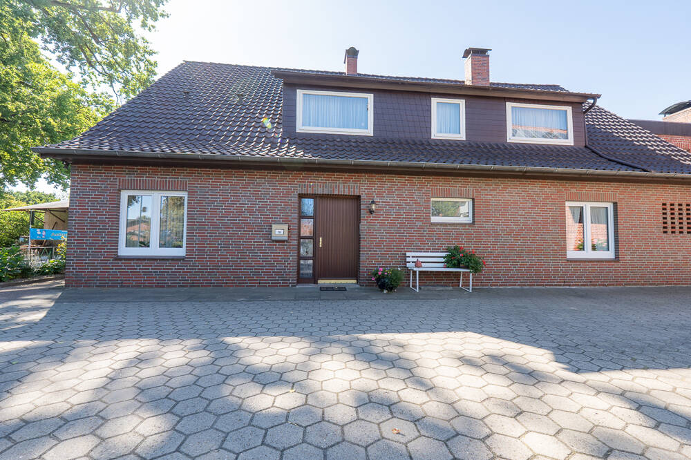 Kapitalanlage - Gepflegtes Mehrfamilienhaus (6 WE) - Eigennutzung möglich! – Garstedt – Vorschaubild 2