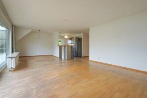 Kaiserswerth: Traumhafte 4-Zimmer-Maisonettewohnung mit 2 Bädern, Terrasse und Garage! – 40489 Düsseldorf – Vorschaubild 3