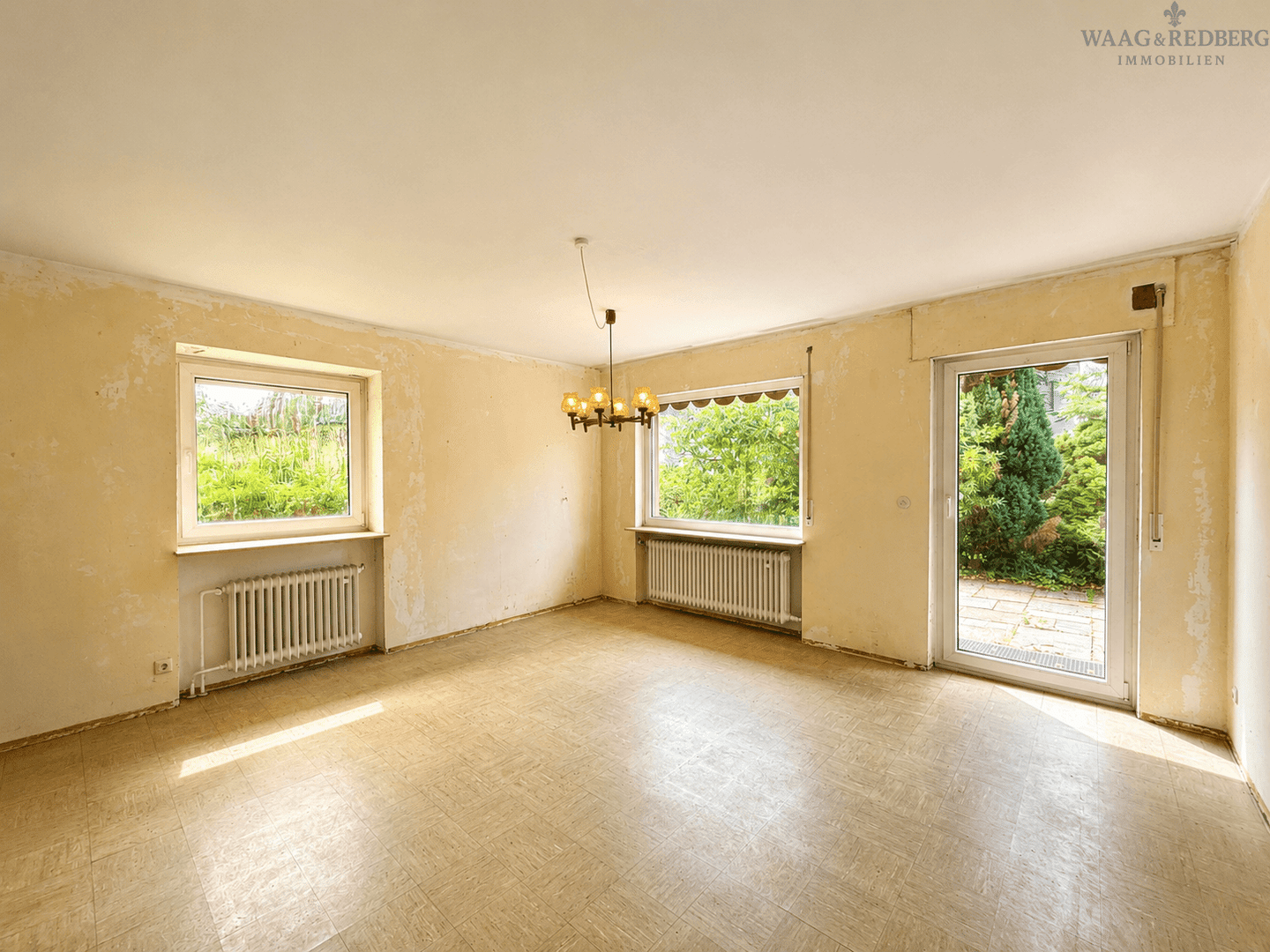 Reihenendhaus mit großem Garten und vielseitigem Potenzial in Nürnberg-Eibach – Nürnberg – Vorschaubild 2