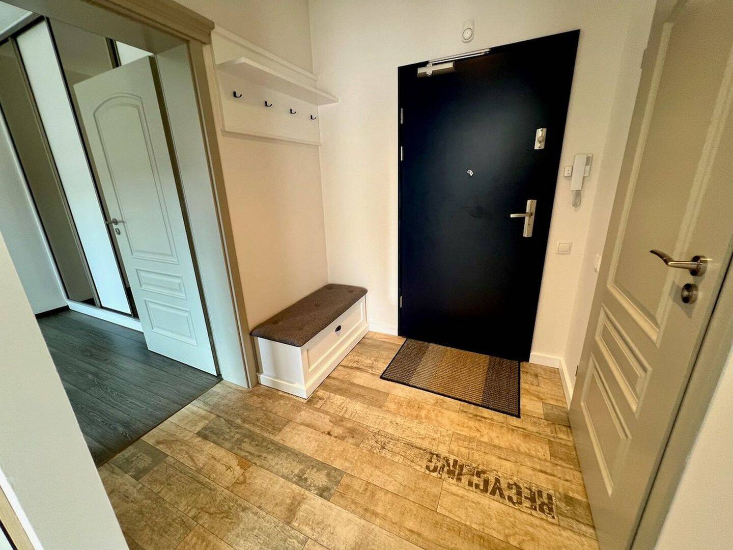 Schicke 2-Zimmer-Wohnung an der Bahrenfelder Chaussee, Hamburg 22761 – Hamburg – Vorschaubild 4