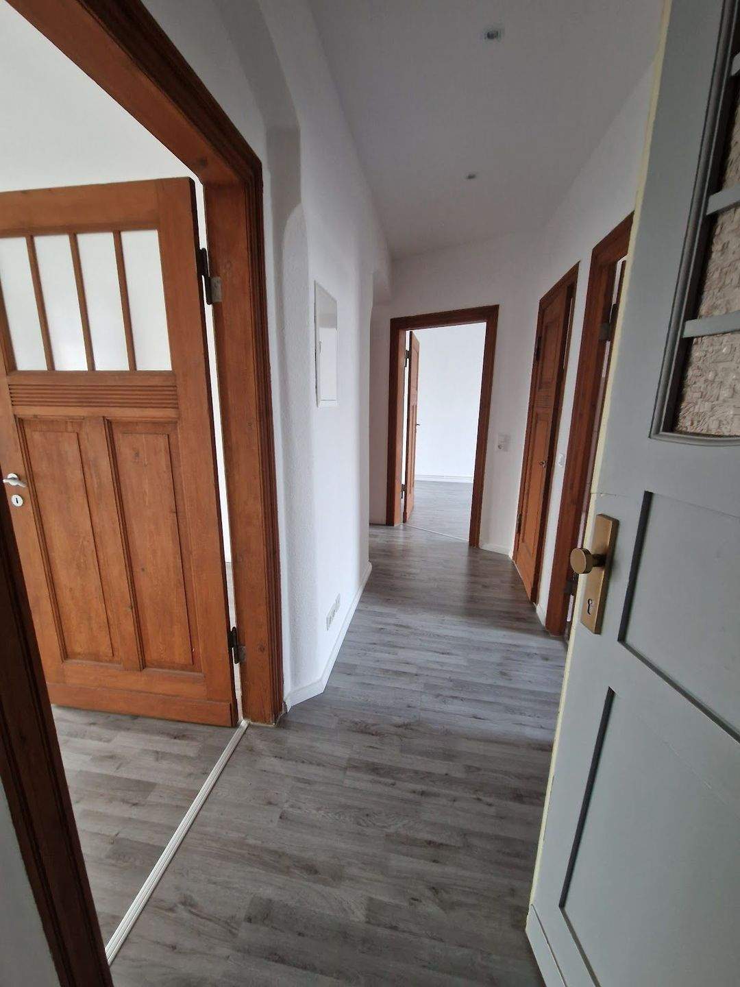 Dachgeschoss Wohnung mit Ausblick - Willkommen in Stadtfeld! – Magdeburg – Vorschaubild 2