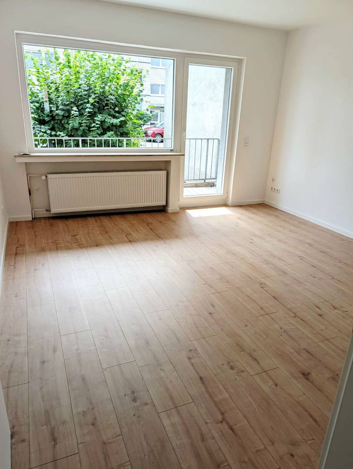 Helle 3-Zimmer-Wohnung, saniert mit Balkon in ruhiger Lage von Oberhausen-Sterkrade Nord – 46147 Oberhausen – Bild 1 von 5