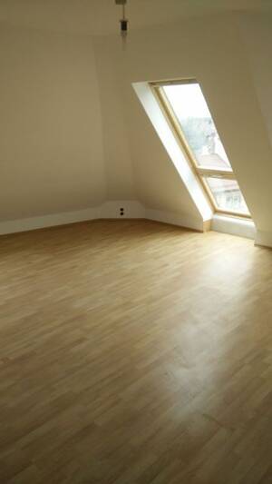 Zimmer in 4er WG Zentral Dachgeschoss WG-Zimmer 23 m² befristest / Probewohnen für 6 Monate. Frei ab sofort – 70186 Stuttgart – Vorschaubild 8