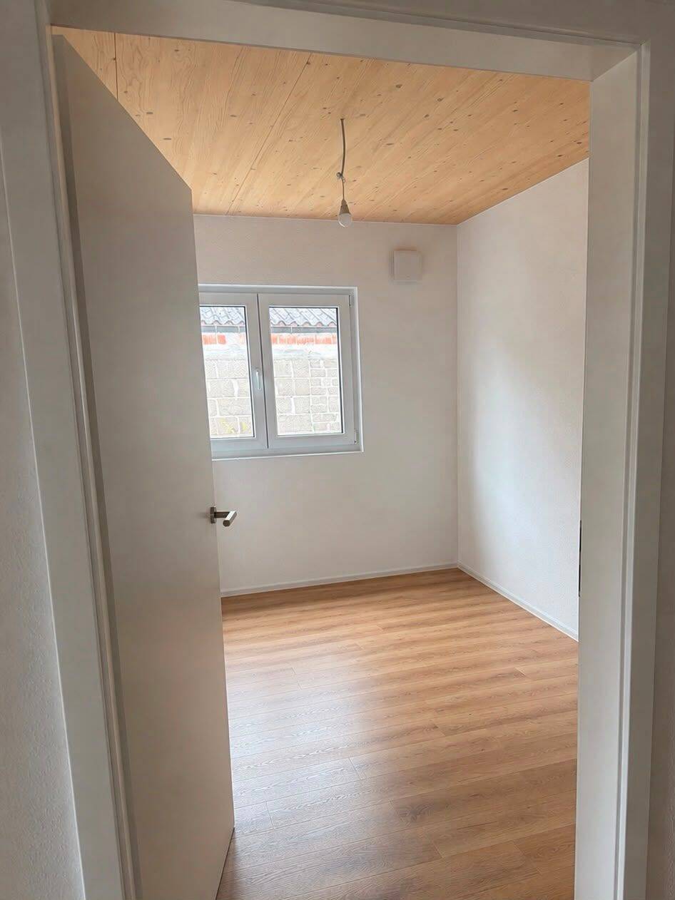 Ab sofort verfügbar - 4,5-Zimmer-Wohnung mit Terrasse in Weil im Schönbuch – Weil im Schönbuch – Vorschaubild 4