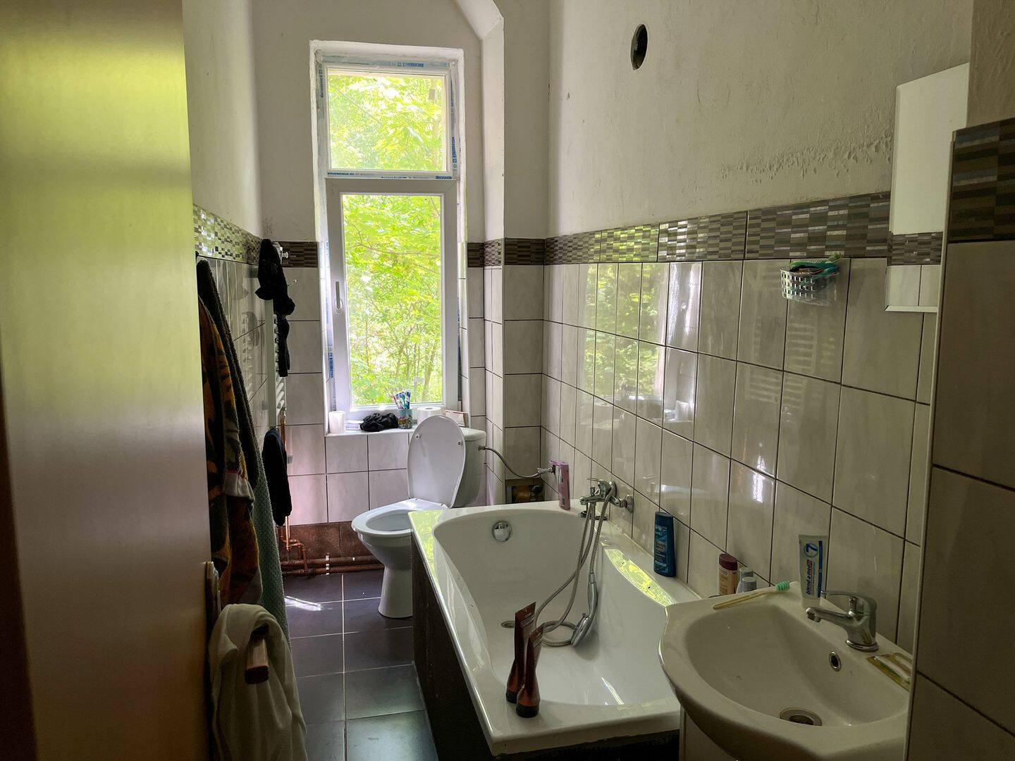 Zwei große Mehrfamilienhäuser in der Südvorstadt – Plauen – Vorschaubild 2