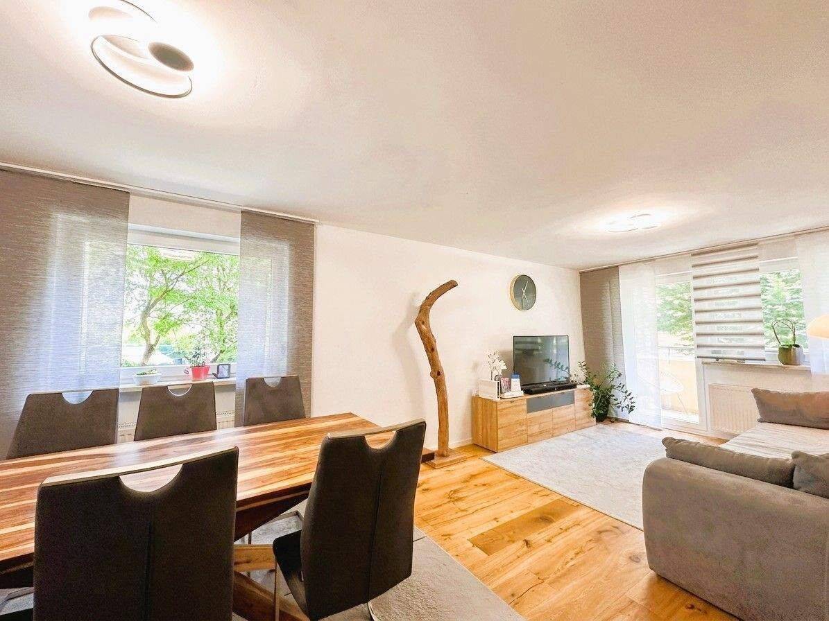 ... RUHIGE STADTLAGE MIT BLICK INS GRÜNE ... 3-ZIMMER-WOHNUNG MIT BALKON UND EIGENEM HAUSEINGANG ... – Nürnberg – Vorschaubild 3