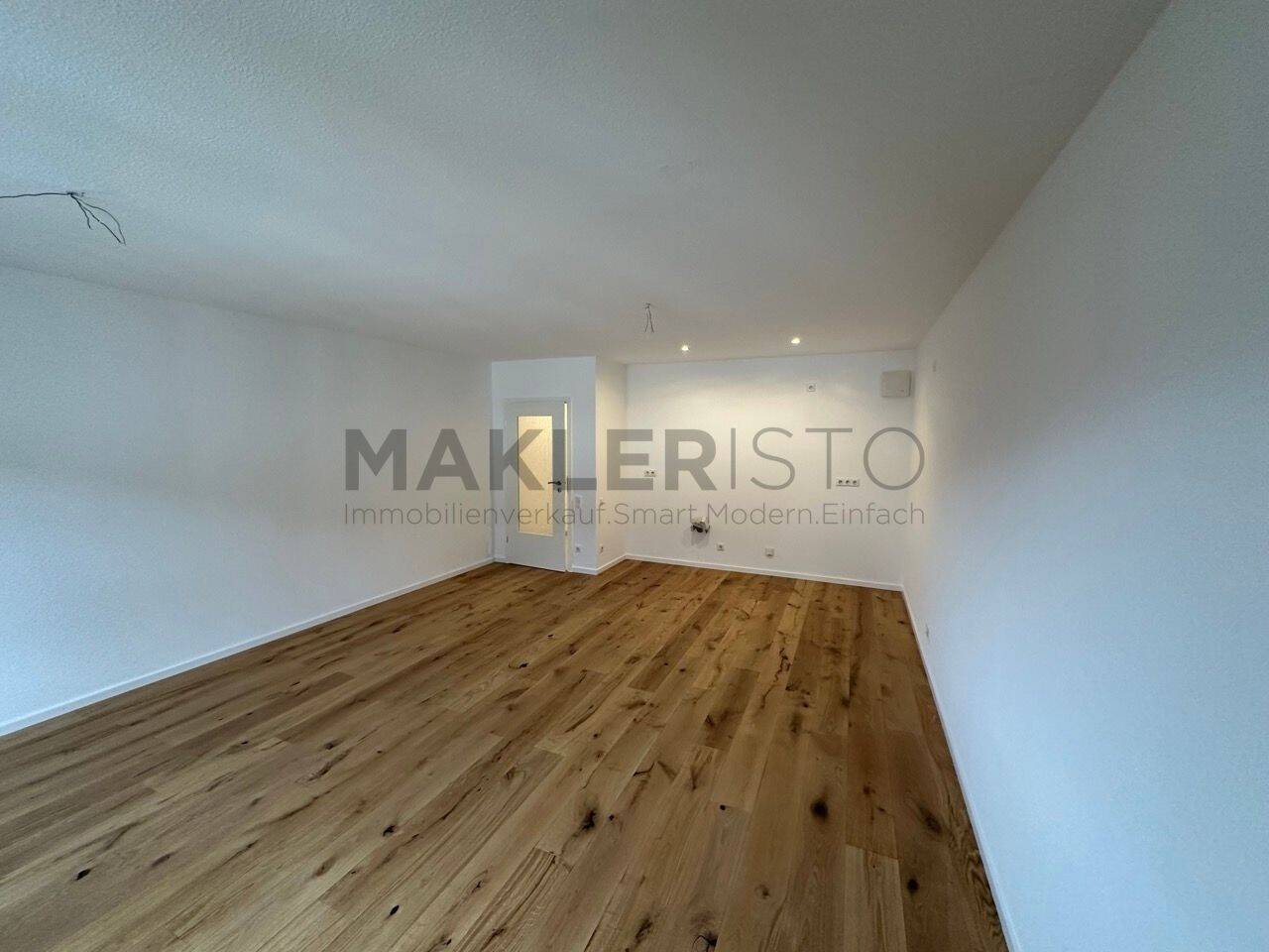 **Traumhafte 2 Raumwohnung mit Stellplatz, Einbauküche und Balkon in der Südvorstadt** – Leipzig – Vorschaubild 2
