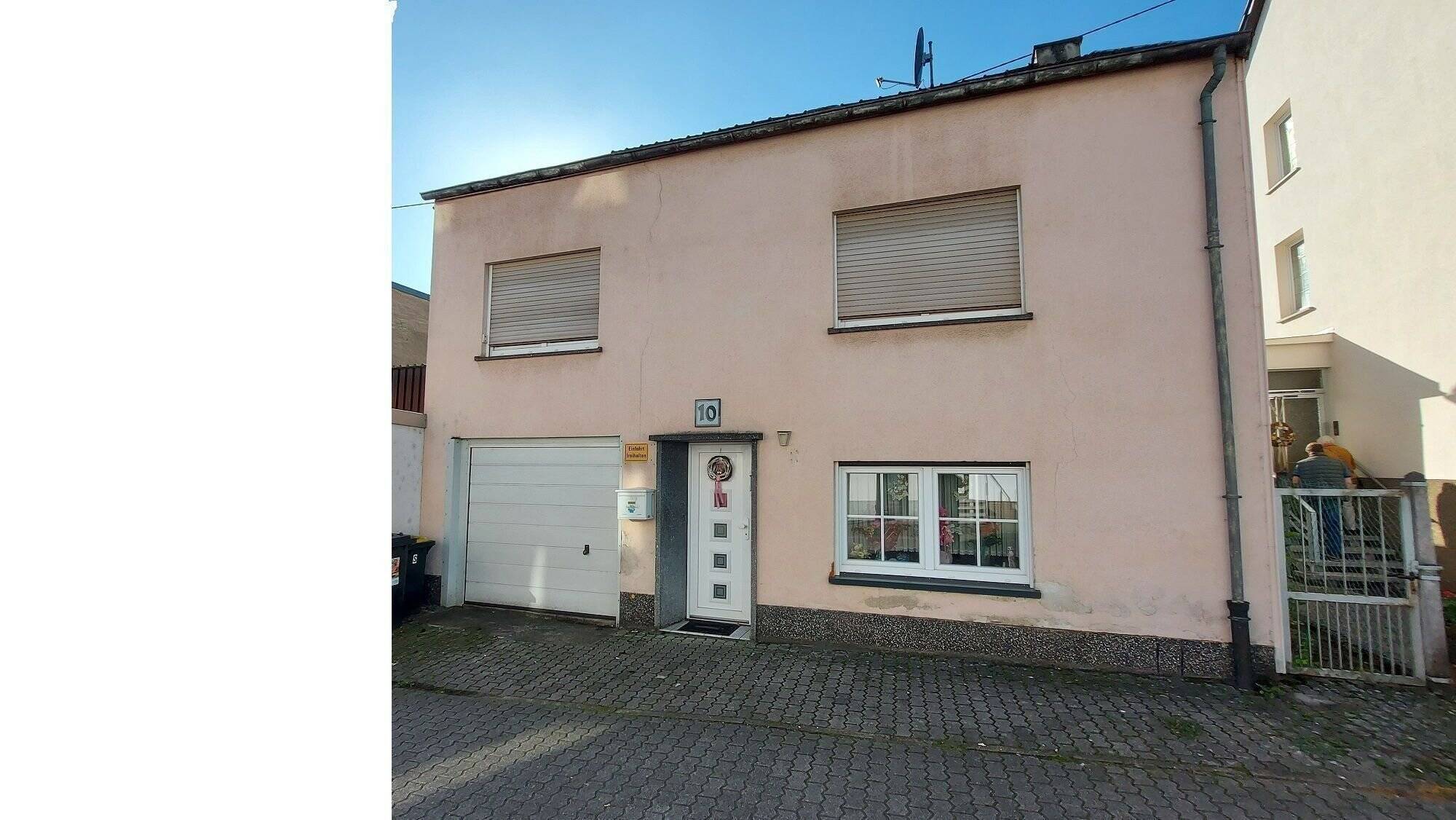 Einfamilienhaus mit Garten in Saarlouis-Roden – Saarlouis – Bild 1 von 6