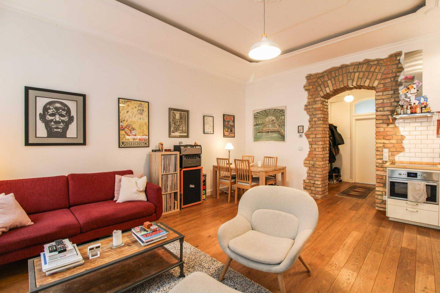 Moderne 2-Zi.-Altbauwohnung in Fhain mit Küche & Keller in ruhiger Nebenstraße (barrierefrei im EG) – Berlin – Bild 1 von 9