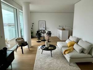 High-End Living im Luxus-Tower FiftyNine mit Elbe & Cityblick auf der Strandkaispitze – 20457 Hamburg – Vorschaubild 3