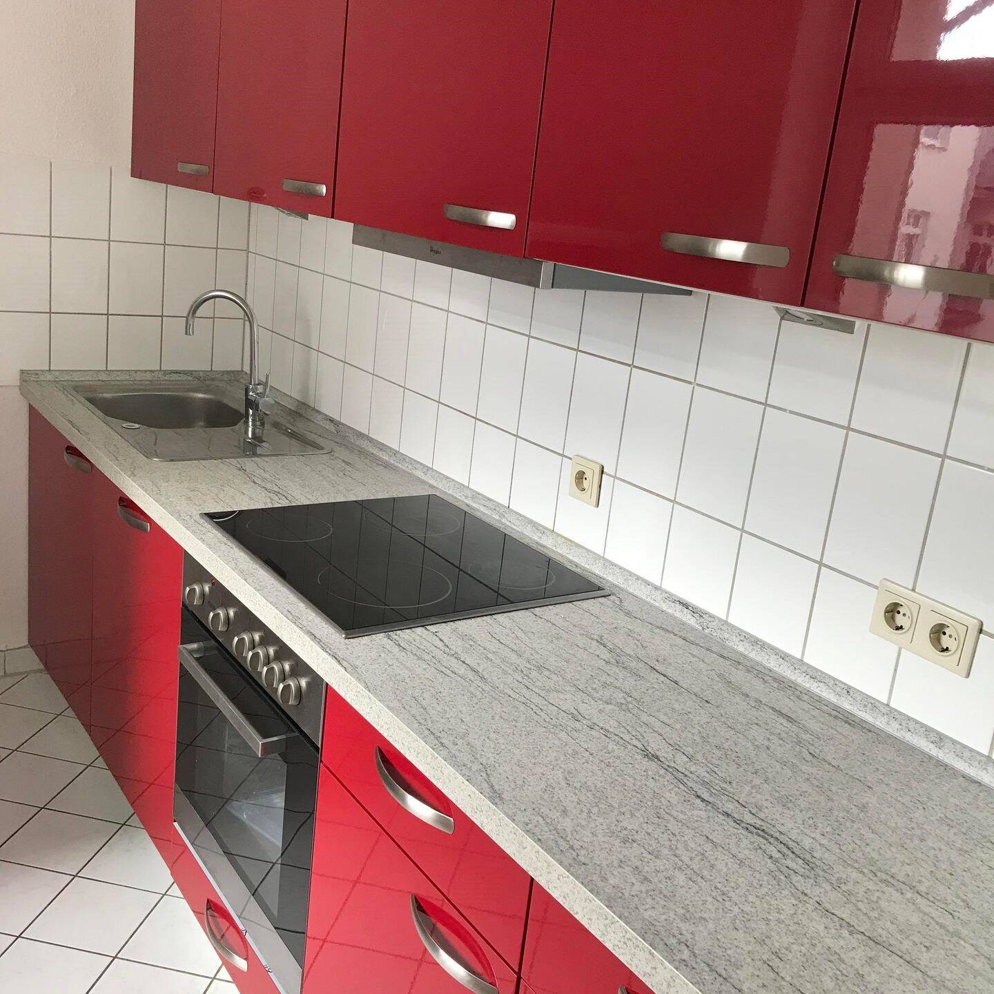 Nachmieter gesucht schöne preiswerte 3-R-Wohnung ca.73m2 mit EBK.MD.-Stadtfeld -Ost zu vermieten.