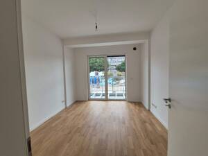 Schicke 3-Zimmerwohnung mit Parkett, Balkon u. Fußbodenheizung – 39112 Magdeburg – Vorschaubild 4