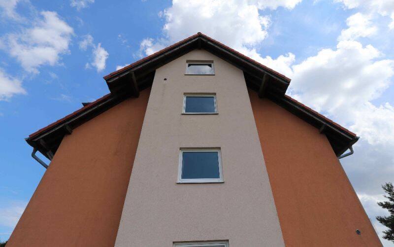 Helle Dachgeschosswohnung mit Gästetoilette und Balkon! – Großenhain – Vorschaubild 3