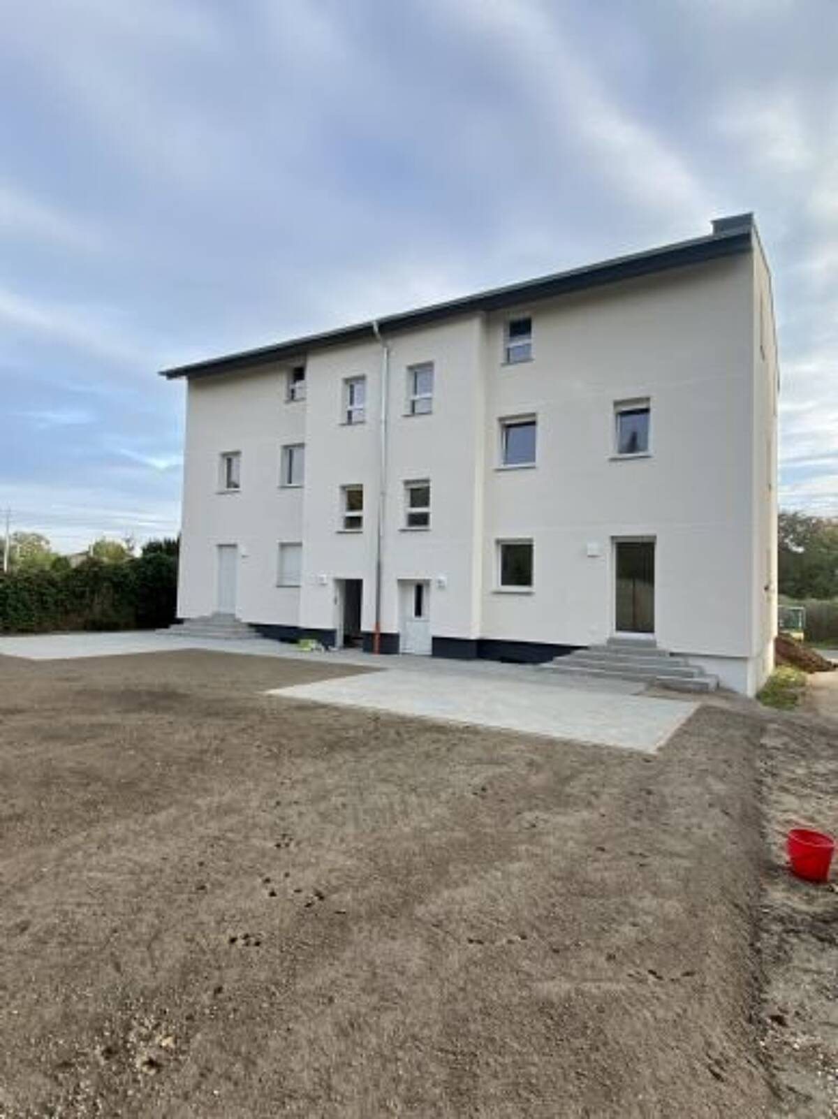 Große Doppelhaushälfte mit viel Platz in Magdeburg – 39122 Magdeburg – Bild 1 von 7
