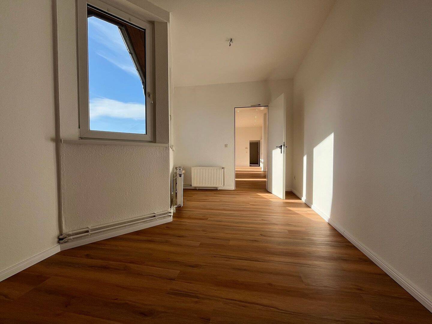 Herrliches, lichtdurchflutetes Dachgeschoss-Loft im legendären Rixdorf in Berlin-Neukölln! – Berlin – Vorschaubild 8
