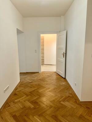 Direkt vom Eigentümer: Erstbezug nach Sanierung - charmante Altbauwohnung im Herzen Schwabings – 80803 München – Vorschaubild 7