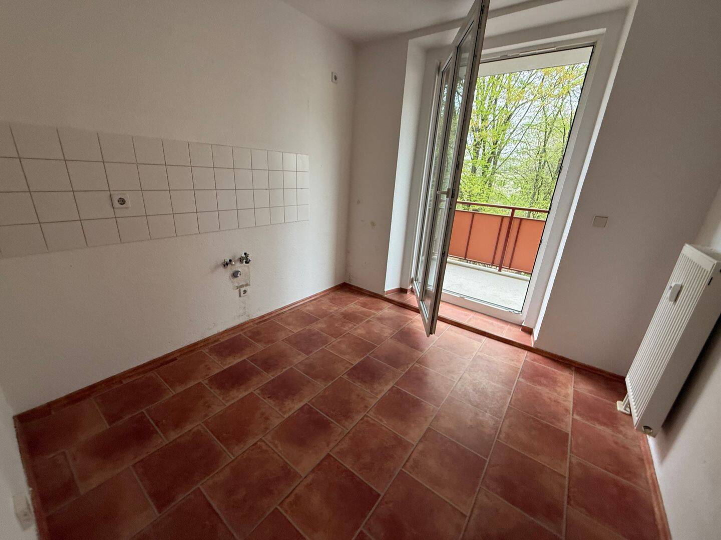 Wohnen an der Humboldthöhe im 1. OG - Haus mit 3 Wohneinheiten !