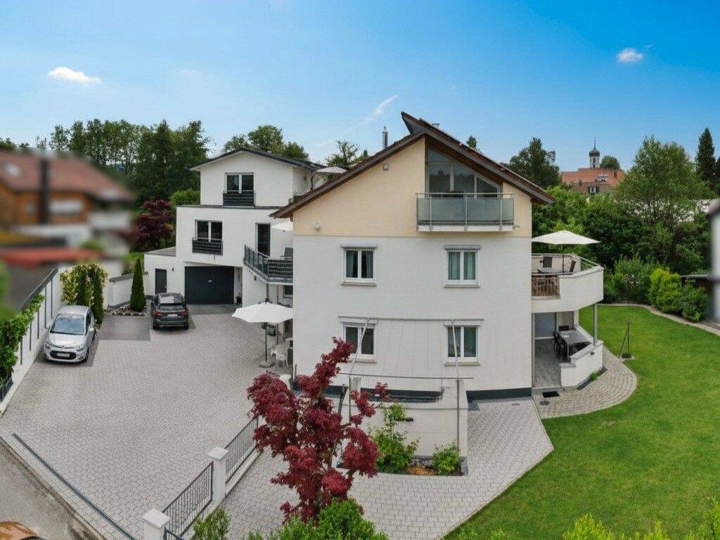 Hochwertig modernisiertes MFH mit neu angebautem Einfamilienhaus - 4 flexibel nutzbare Wohneinheiten – Friedrichshafen – Vorschaubild 3