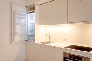 Erstbezug! Lichtdurchflutete, urbane Wohnung mit Blick zum Westfield Shoppingcenter im Eleven Decks – 20457 Hamburg – Vorschaubild 4